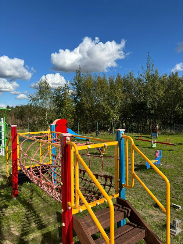 Plac zabaw w Łebnie nabiera kolorów!